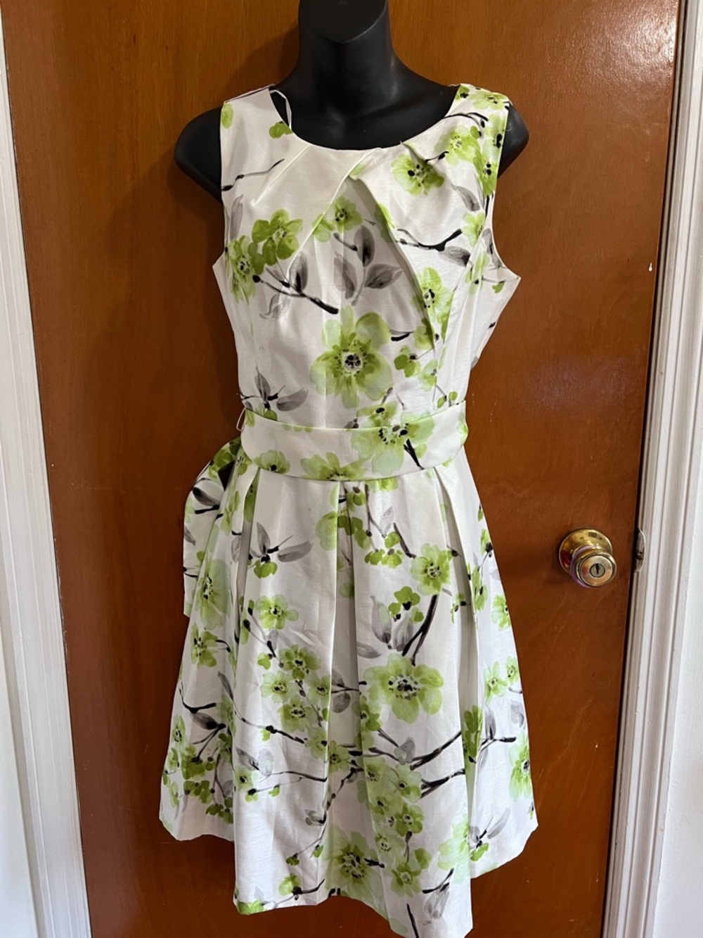 Jessica Howard White Midi Dress with Lime Green Floral Print